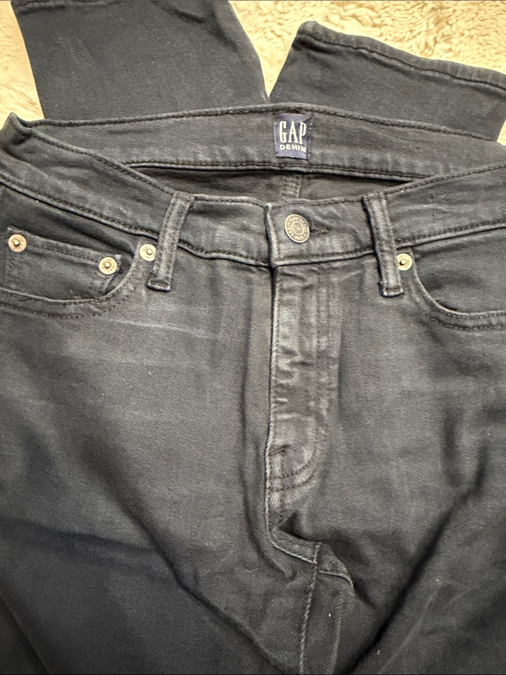 GAP Women’s Slim Jeans in Washed Black